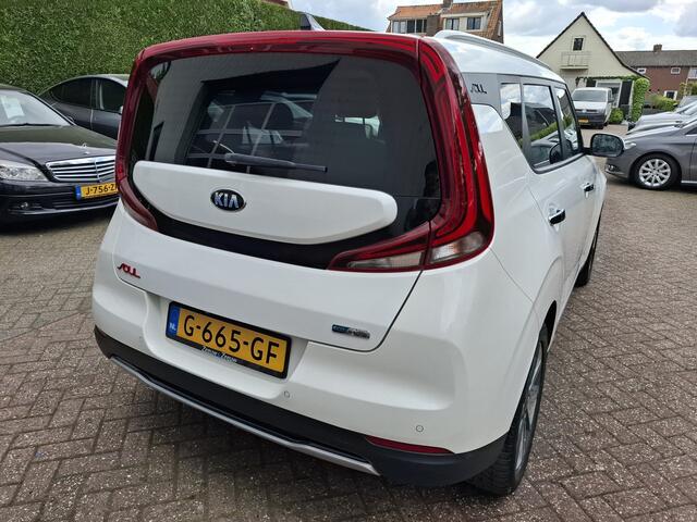KIA SOUL e-Soul ExecutiveLine 64 kWh 9850.- EX BTW LEER/ADAPTIVE CRUISE 204PK
