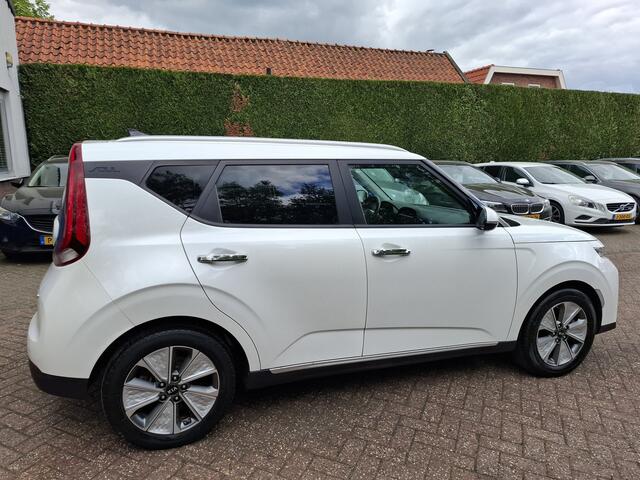 KIA SOUL e-Soul ExecutiveLine 64 kWh 9850.- EX BTW LEER/ADAPTIVE CRUISE 204PK