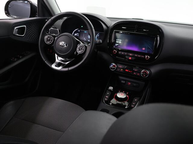 KIA SOUL e-Soul DynamicPlusLine 64 kWh | Harman / Kardon | Head-Up | Stoel/Stuurverwarming | Parkeercamera | Navigatie | Cruise Control Adaptief |