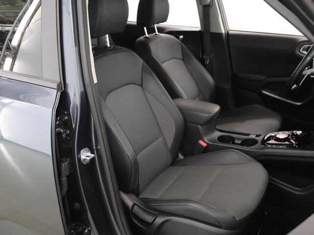 KIA SOUL e-Soul DynamicPlusLine 64 kWh | Harman / Kardon | Head-Up | Stoel/Stuurverwarming | Parkeercamera | Navigatie | Cruise Control Adaptief |