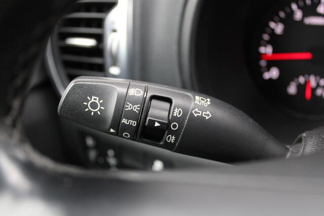KIA SPORTAGE 1.6 GDI First Edition | 17" LM | Navi | Airco | Cruise | Camera | PDC | Trekhaak |