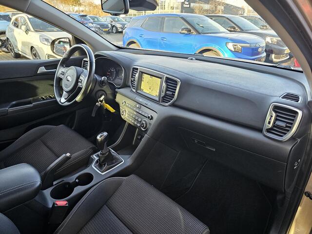 KIA SPORTAGE 1.6 GDI First Edition 1ste eigenaar | Zéér netjes! | Trekhaak | Cruise control | Camera | Navigatie | Lane assist | Led dagrijverlichting etc.