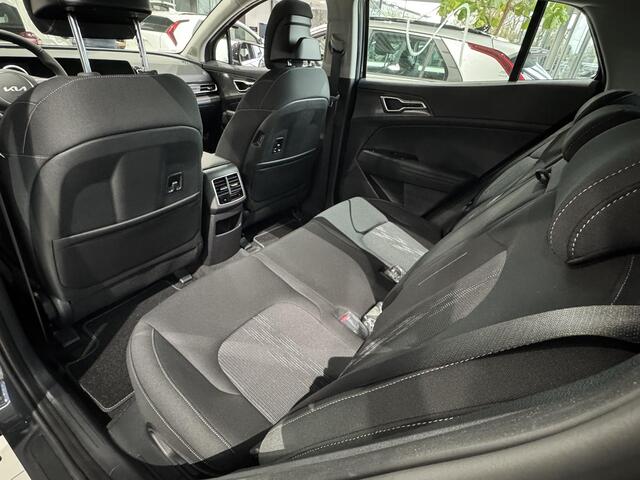 KIA SPORTAGE 1.6 T-GDi Plug-in Hybrid AWD DynamicLine VOORRAAD | Camera | Navigatie | 19'' Lichtmetalen velgen