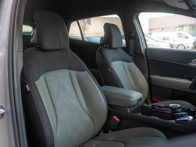 KIA SPORTAGE 1.6 T-GDi Plug-in Hybrid AWD Dark Edition | 19inch Lichtmetalen velgen | Apple Carplay | Android Auto | Keyless