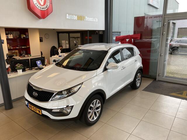 KIA SPORTAGE 1.6 GDI X-treme DynamicLine,Navigatie,Achteruitrijcamera,Voorstoelen&Achterbank Verwarmd,Halfleder/Alcantara,Bluetooth met Spraakbediening,Climate&Cruisecontrol,17 Inch Lmv