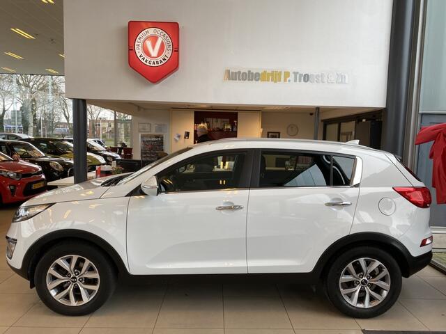 KIA SPORTAGE 1.6 GDI X-treme DynamicLine,Navigatie,Achteruitrijcamera,Voorstoelen&Achterbank Verwarmd,Halfleder/Alcantara,Bluetooth met Spraakbediening,Climate&Cruisecontrol,17 Inch Lmv