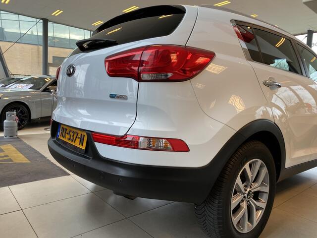 KIA SPORTAGE 1.6 GDI X-treme DynamicLine,Navigatie,Achteruitrijcamera,Voorstoelen&Achterbank Verwarmd,Halfleder/Alcantara,Bluetooth met Spraakbediening,Climate&Cruisecontrol,17 Inch Lmv