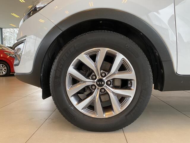 KIA SPORTAGE 1.6 GDI X-treme DynamicLine,Navigatie,Achteruitrijcamera,Voorstoelen&Achterbank Verwarmd,Halfleder/Alcantara,Bluetooth met Spraakbediening,Climate&Cruisecontrol,17 Inch Lmv