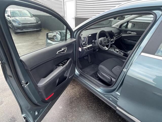 KIA SPORTAGE 1.6 T-GDi Hybrid DynamicLine KORTING! Ruim ¤4300 Voordeel, Nieuw uit voorraad leverbaar! Meerdere kleuren snel leverbaar