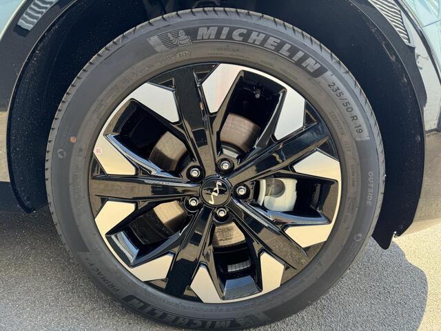 KIA SPORTAGE 1.6 T-GDi Plug-in Hybrid AWD DynamicPlusLine Ruim ¤3500,- Voordeel! Meerdere kleuren Snel leverbaar!