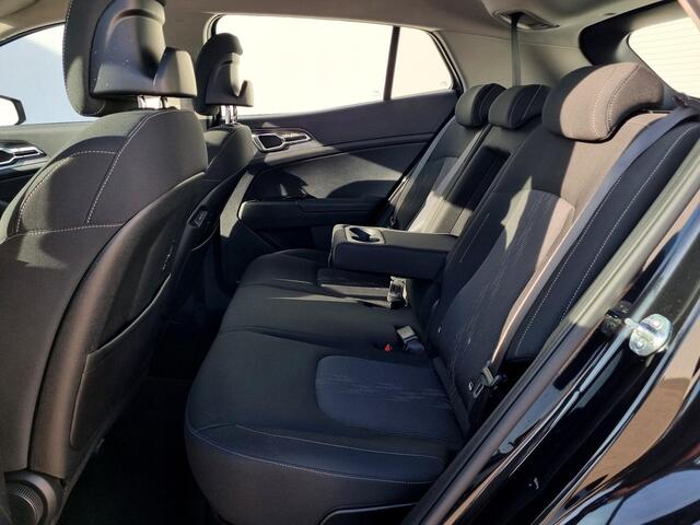 KIA SPORTAGE 1.6 T-GDi Hybrid DynamicLine Automaat / Navigatie / Camera / Cruise Control Adaptief /