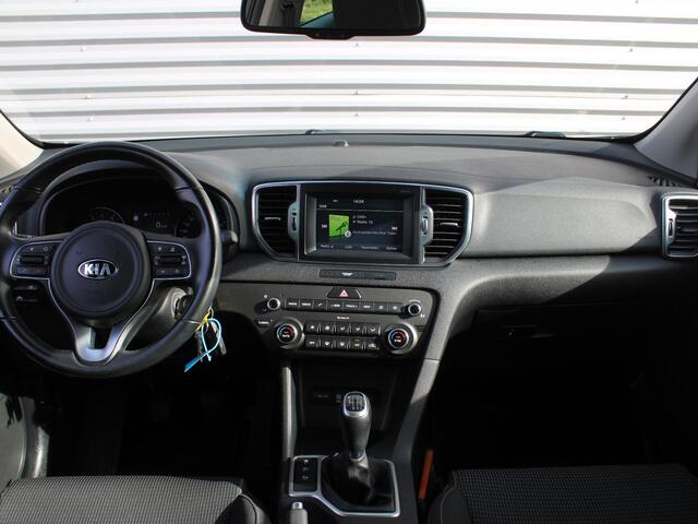 KIA SPORTAGE 1.6 GDI First Edition | Trekhaak | 17" LM | Camera | Navi | Cruise | Clima |