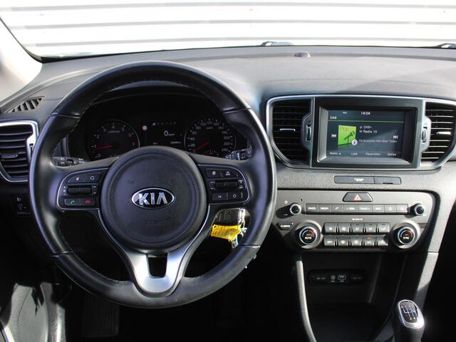 KIA SPORTAGE 1.6 GDI First Edition | Trekhaak | 17" LM | Camera | Navi | Cruise | Clima |