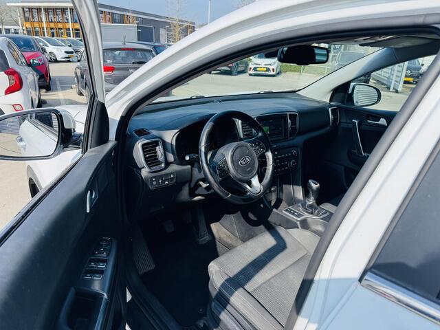 KIA SPORTAGE 1.6 GDI First Edition Trekhaak | Navi | DAB+| Cruise | Clima |Camera | NW Koppeling
