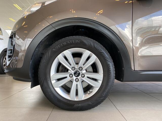 KIA SPORTAGE 1.6 GDI First Edition,Navigatie,Achteruitrijcamera,Spraakbediening,Trekhaak,Climate&Cruisecontrol,Aux Usb Aansluiting,Dakrail,17 Inch Lmv