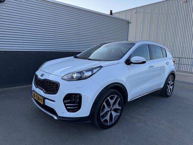 KIA SPORTAGE 1.6 T-GDI 4WD GT-Line PlusLine Schuif/kanteldak, Automaat, Trekhaak, Stoelverwarming + Stoelkoeling, Stuurwielverwarming, Dodehoekdetectie, Lederen bekleding, Parkeersensoren voor + achter, Complete historie
