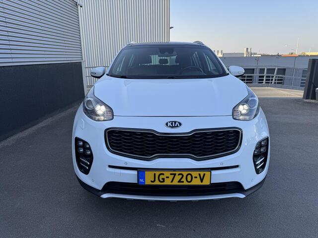 KIA SPORTAGE 1.6 T-GDI 4WD GT-Line PlusLine Schuif/kanteldak, Automaat, Trekhaak, Stoelverwarming + Stoelkoeling, Stuurwielverwarming, Dodehoekdetectie, Lederen bekleding, Parkeersensoren voor + achter, Complete historie