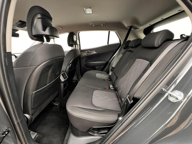 KIA SPORTAGE 1.6 T-GDi Hybrid DynamicLine Automaat / Trekgewicht 1.650 kg / Navigatie / Adaptieve CC / Camera / Apple Carplay Android /