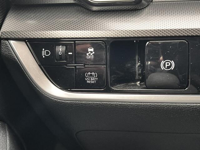 KIA SPORTAGE 1.6 T-GDi Hybrid DynamicLine Automaat / Trekgewicht 1.650 kg / Navigatie / Adaptieve CC / Camera / Apple Carplay Android /