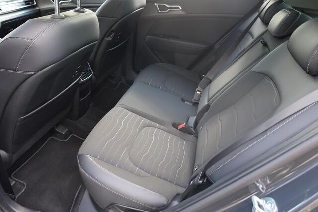 KIA SPORTAGE 1.6 T-GDi MHEV DynamicPlusLine PANO CAMERA HALFLEER CARPLAY DAB ACC STUUR+4xSTOELVERWARMING ELEK.LAADKLEP 18"LMV 2xKEYLESS ENZ!