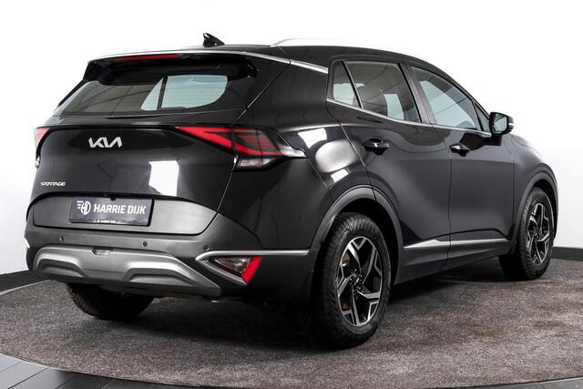 KIA SPORTAGE 1.6 T-GDi MHEV 160 PK DynamicLine - Automaat | Dig. Cockpit | Adapt. Cruise | Stuur-+Stuurverw. | PDC | Camera | NAV + App. Connect | ECC | LM 17" | 2640