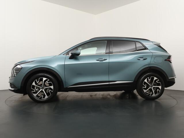 KIA SPORTAGE 1.6 T-GDi Hybrid DynamicPlusLine - Apple Carplay/Android Auto - Cruise Control - Dodehoek Detector - Schuif/Kantel Dak - Voorstoelen Verwarmd - Fabrieksgarantie tot 08-2031