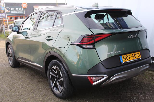 KIA SPORTAGE 1.6 T-GDi Hybrid DynamicLine AppleCarPlay/AndroidAuto l Achteruitrijcamera l Adaptieve cruise control l Digitaal instrumentenpaneel