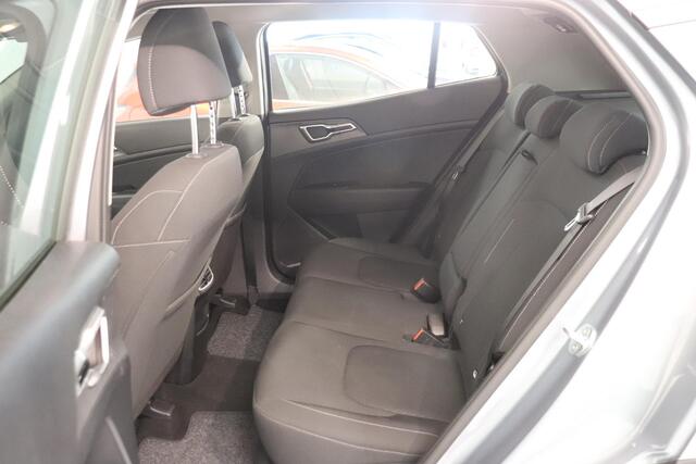 KIA SPORTAGE 1.6 T-GDi MHEV DynamicLine | Adaptieve cruise control | Climate control | Trekhaak | Camera achter | AppleCarplay AndroidAuto Navigatie | LED koplampen |