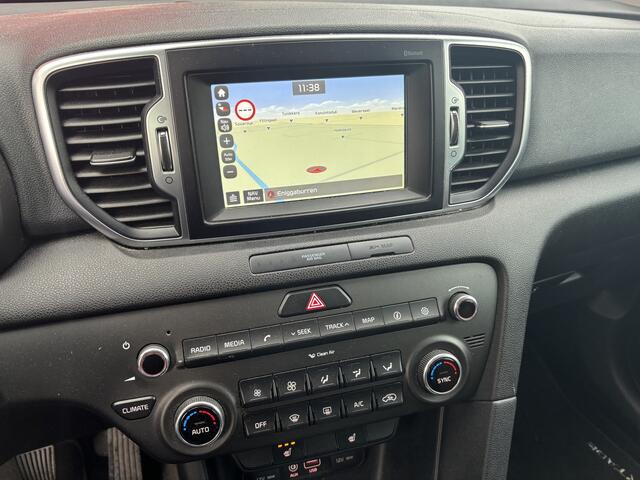 KIA SPORTAGE 1.6 GDI DynamicLine TREKHAAK / LEDER / STOELVERW / CARPLAY / CAMERA / NAVI / CLIMA / PDC / NL-AUTO
