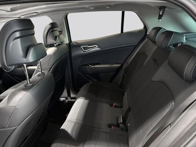 KIA SPORTAGE 1.6 T-GDi Plug-in Hybrid AWD DynamicPlusLine | Panoramaschuifdak | Matrix LED-koplampen | Dodehoekassistentie | Stuurwielverwarming | Stoelverwarming vóór en achter |