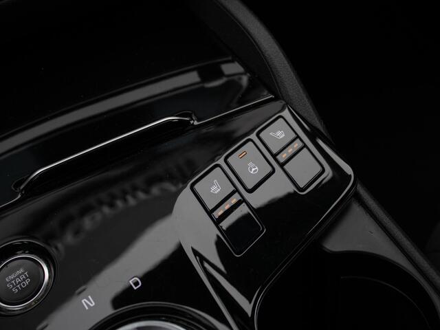 KIA SPORTAGE 1.6 T-GDi Hybrid DynamicPlusLine Nederlandse Dealer onderhouden auto !| Navigatie | Achteruitrijcamera | Stoel en stuurverwarming |