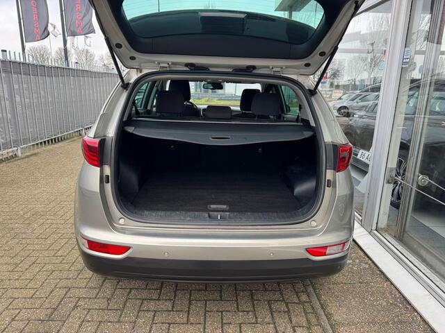 KIA SPORTAGE 1.6 GDI DynamicLine | Electronic climate control | Achteruitrijcamera | Navigatie | Cruise control | APK tot 15-03-2026 | NAP |