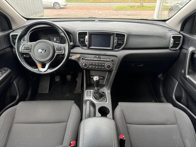KIA SPORTAGE 1.6 GDI DynamicLine | Electronic climate control | Achteruitrijcamera | Navigatie | Cruise control | APK tot 15-03-2026 | NAP |