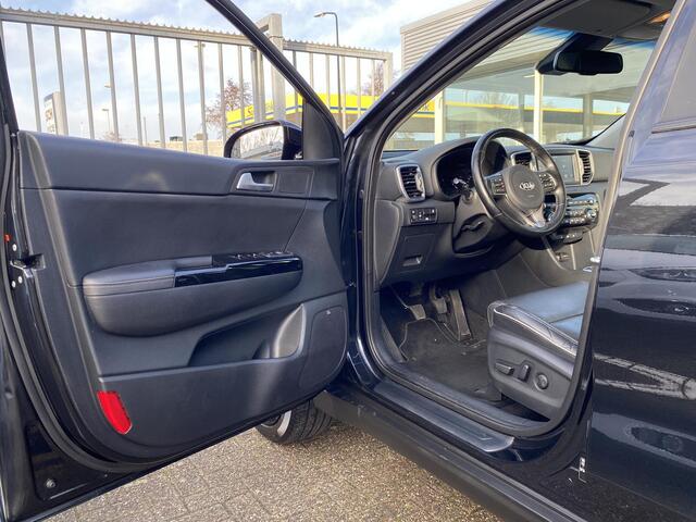 KIA SPORTAGE 1.6 GDI Design Edition / NL-Auto / Volledig Dealer Onderhouden / JBL-Audio / Keyless / Vol-Leder / DAB / Apple-Carplay&Android-Auto / Navi / Camera / Stuur+Stoelverwarming / Achterbank Verwarming / Elektrisch Verstelbare Voorstoelen / Cruise-Control / Cli