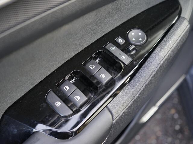 KIA SPORTAGE 1.6 T-GDi Plug-in Hybrid AWD GT-Line Dealeronderh. / Smartphone integratie / Afneembare trekhaak / Memory / Harman Kardon / 360 camera