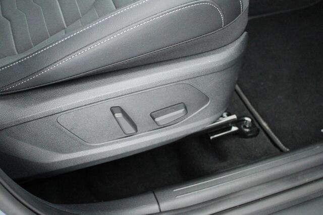 KIA SPORTAGE 1.6 T-GDi Hybrid DynamicPlusLine Trekhaak Camera Panoramadak Stoelverwarming Keyless Navigatie