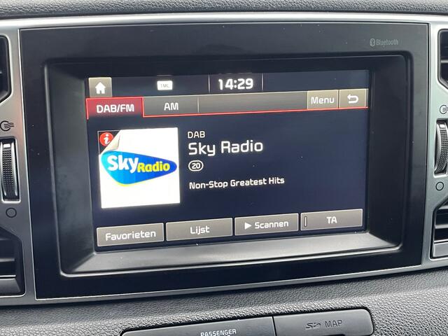 KIA SPORTAGE 1.6 GDI DynamicLine Navigatie, Climate Control, Cruise Control, Trekhaak, 17"Lm, Achteruitrijcamera