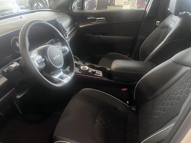 KIA SPORTAGE 1.6 T-GDi Plug-in Hybrid AWD GT-Line KOOIJMAN INRUILVOORDEEL!! BEL NU VOOR EEN SCHERPE OFFERTE!!