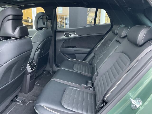 KIA SPORTAGE 1.6 T-GDi Plug-in Hybrid AWD GT-PlusLine // Full Options Trekhaak // All seasonbanden // info Roel 0492-588951 info Roel 0492-588951