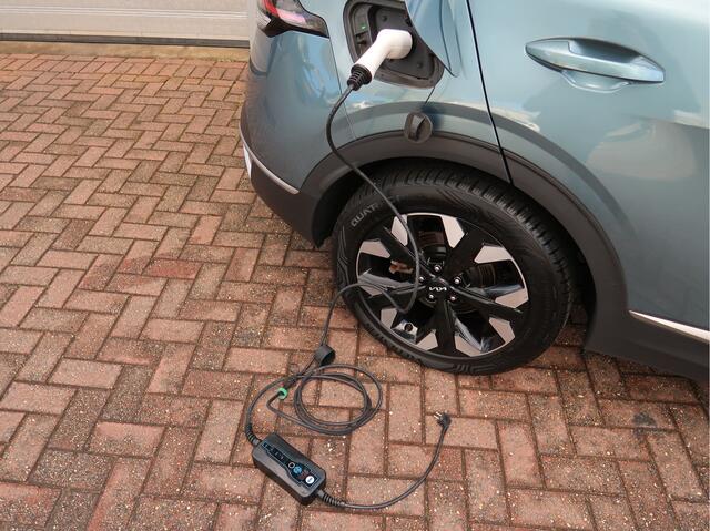 KIA SPORTAGE 1.6 T-GDi Plug-in Hybrid AWD DynamicLine