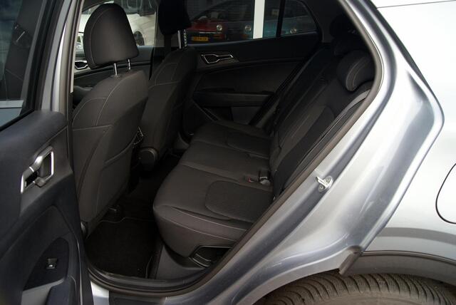 KIA SPORTAGE 1.6 T-GDi MHEV ComfortLine Camera,Cruise,Pdc,Trekhaak,Carplay,RIJKLAARPRIJS!!