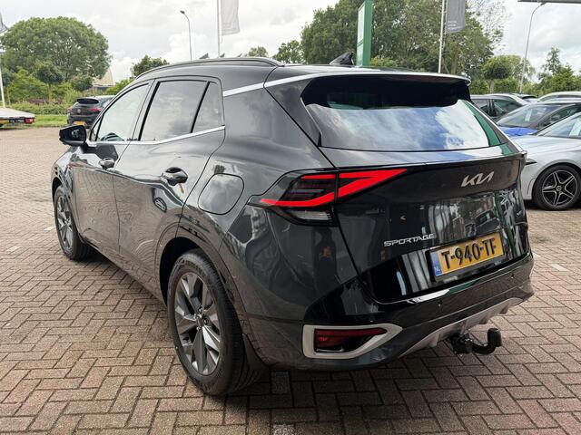 KIA SPORTAGE 1.6 T-GDi Plug-in Hybrid AWD DynamicPlusLine PANORAMADAK | CAMERA | ELEKTRISCH VERSTELBARE STOELEN | STOELVERWARMING | STUURVERWARMING | NAVIGATIE | ALCANTARA INTERIEUR | LED | DODEHOEK DETECTIE | APPLE CARPLAY / ANDROID AUTO | ADAPTIEVE CRUISECONTROL | A