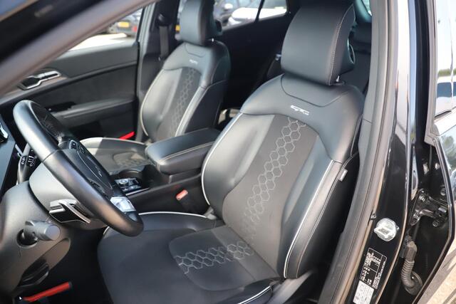 KIA SPORTAGE 1.6 T-GDi Hybrid GT-Line NAP Trekhaak Panoramadak Half Leder Navigatie Carplay Android Achteruitrijcamera Adaptive Cruise All-Season Banden