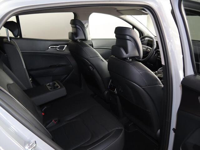 KIA SPORTAGE 1.6 T-GDi Hybrid DynamicLine | Achteruitrijcamera | Privacy glass | Stuurwielverwarming | Elektrisch verstelbare voorstoelen | Stoelverwarming voor en achter |