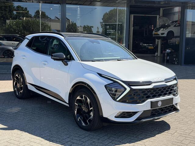 KIA SPORTAGE 1.6 T-GDi Plug-in Hybrid AWD GT-PlusLine GT-LINE | AWD | 360 GRADEN CAMERA | ELEKTRISCH VERSTELBARE STOELEN | STOELVERWARMING | STUURVERWARMING | STUURKOELING | PANORAMADAK | NAVIGATIE | LED | DODEHOEK DETECTIE | APPLE CARPLAY / ANDROID AUTO | ADAPTIEVE CRUISECONTROL | FABRIEK GARANTIE 7 JAAR |