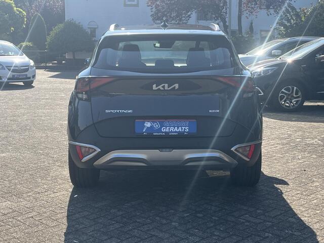 KIA SPORTAGE 1.6 T-GDi Plug-in Hybrid AWD DynamicLine l Stuur/stoelverwarming V+A, Camera, Parkeersensoren V+A, Adaptieve Cruise, Nette wagen!