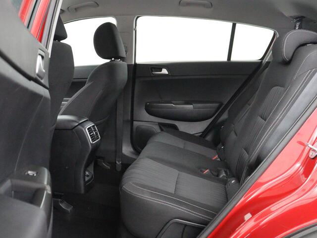 KIA SPORTAGE 1.6 GDI DynamicLine | Cruise control | Navigatie | Carplay | Climate control | Park assist | Trekhaak