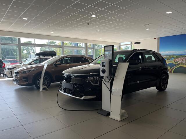 KIA SPORTAGE 1.6 T-GDi Plug-in Hybrid DynamicPlusLine Direct leverbaar! | Lunar Silver