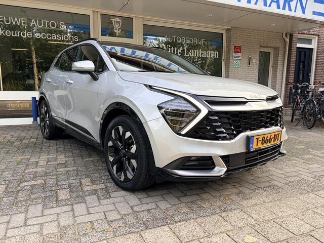 KIA SPORTAGE 1.6 T-GDi Plug-in Hybrid AWD DynamicPlusLine Keyless start&Co/Cruise contr. Adapt./Apple Carply/Elektr. Climate contr./Deel lederen interieur/Schakel paddles aan het stuur Panorama dak/Elektr. autom. airco/Verw. in hoogte verst.b. stoelen/Verw. verst.b. Stuur/Verw. elektr. verst.b. buitenspieg. met dodehoek detectie/Navi Fullmap/Achteruitrijcamera/Parkeersens.