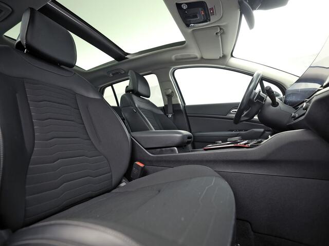 KIA SPORTAGE 1.6 T-GDi Hybrid DynamicPlusLine Automaat (PANORAMADAK, STOEL/STUURVERWARMING, APPLE CARPLAY, GROOT NAVI, ADAPTIVE CRUISE, LEDER, GETINT GLAS, SPORTSTOELEN, KEYLESS, SFEERVERLICHTING, NIEUWSTAAT)